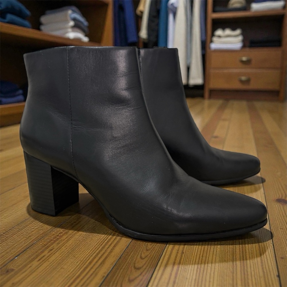 Elegant Black Ankle Boots